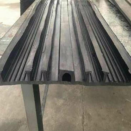 止水�?